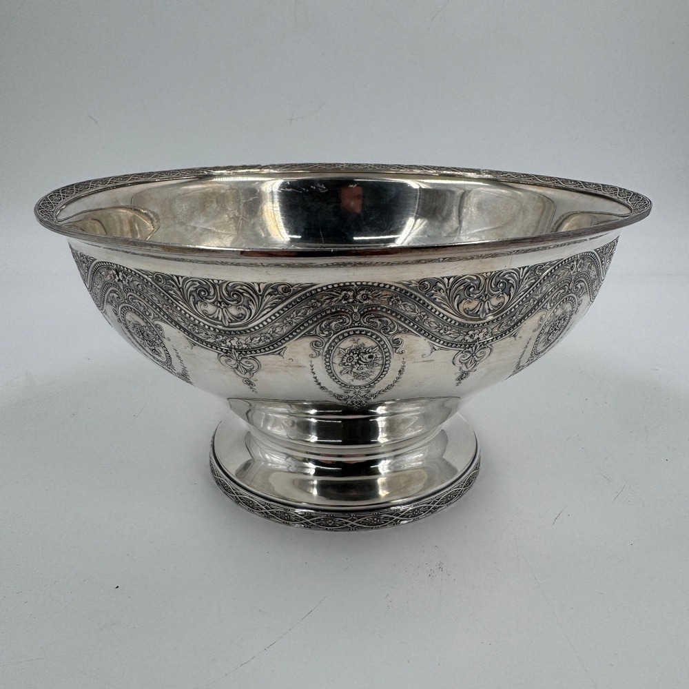 Wilcox Silver Plate Co Duchesse Footed Centerpiece Bowl Silver‎ 10in Ornate 7034